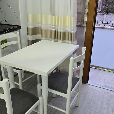 Guest House Pogradeci 外观 照片