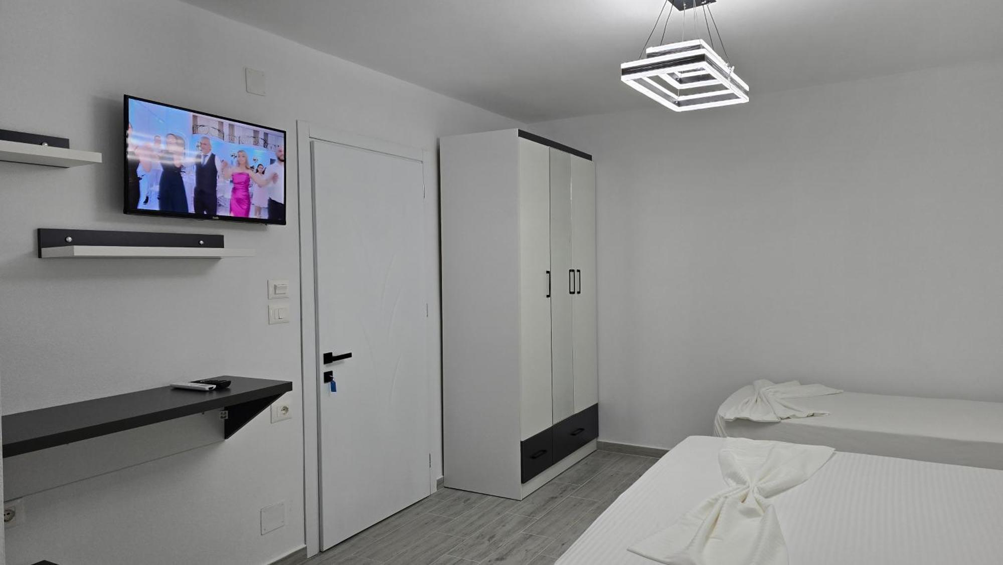 Guest House Pogradeci 外观 照片