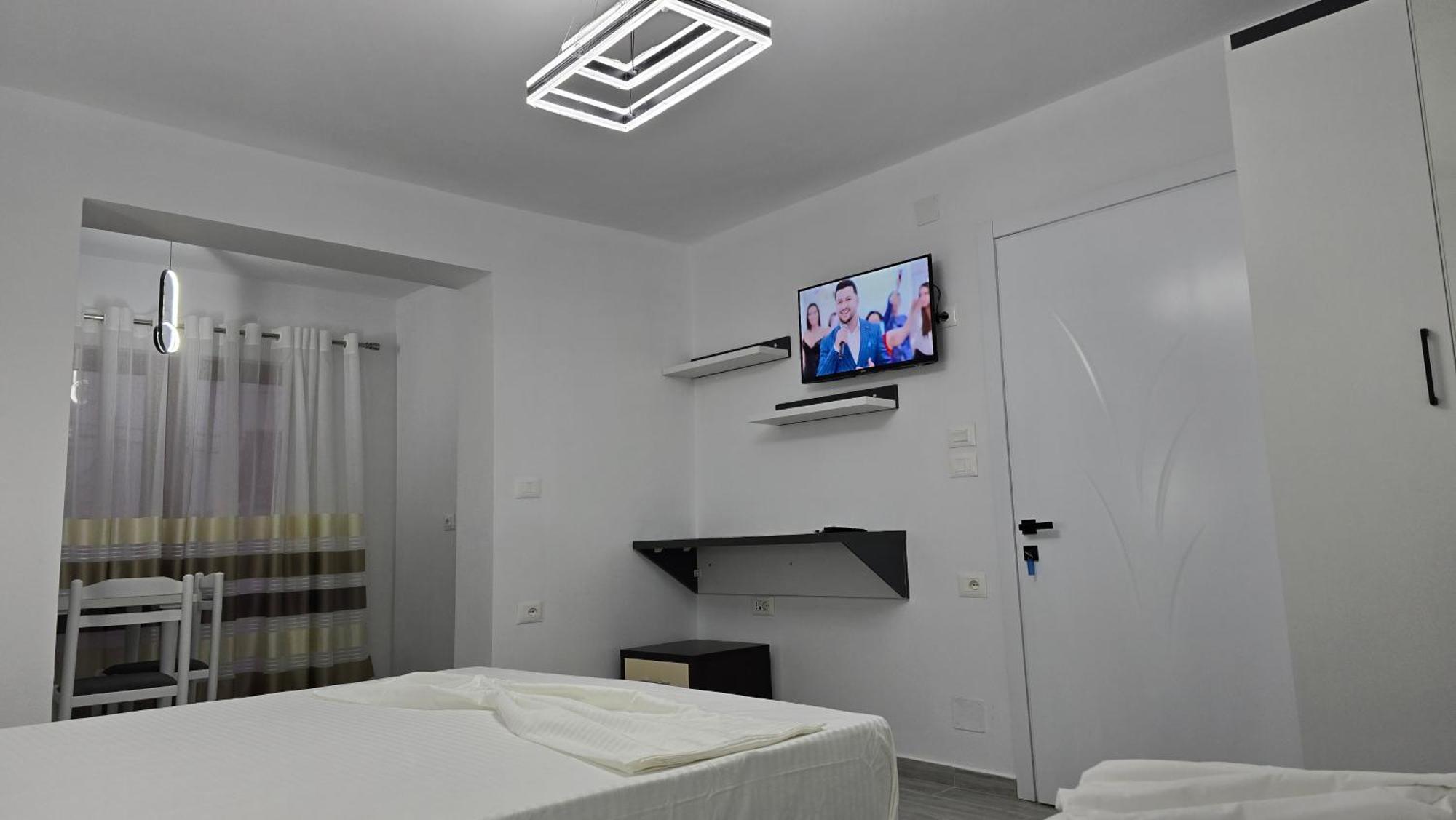 Guest House Pogradeci 外观 照片
