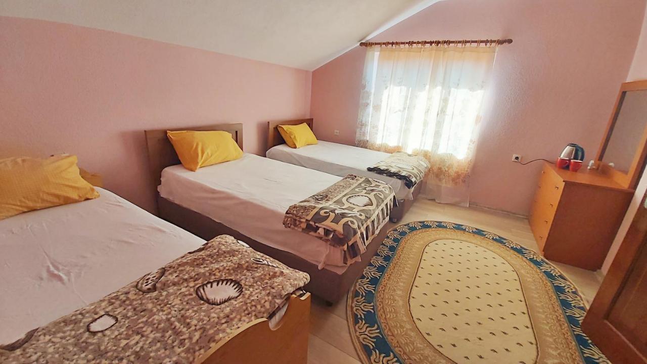 Guest House Pogradeci 外观 照片